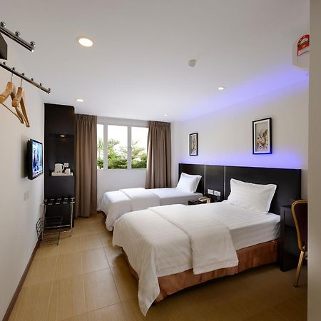 Ernes Hotel Bayu Mutiara Bukit Mertajam Kültér fotó