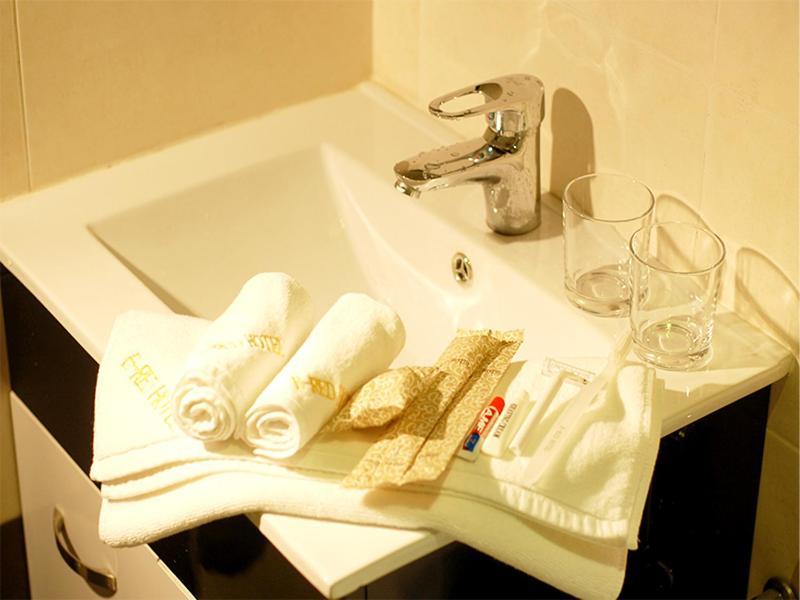 Ernes Hotel Bayu Mutiara Bukit Mertajam Kültér fotó